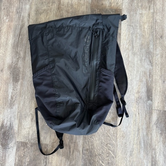 NWOT! Catalyst WATERPROOF 20L BACKPACK - Black - Picture 12 of 12